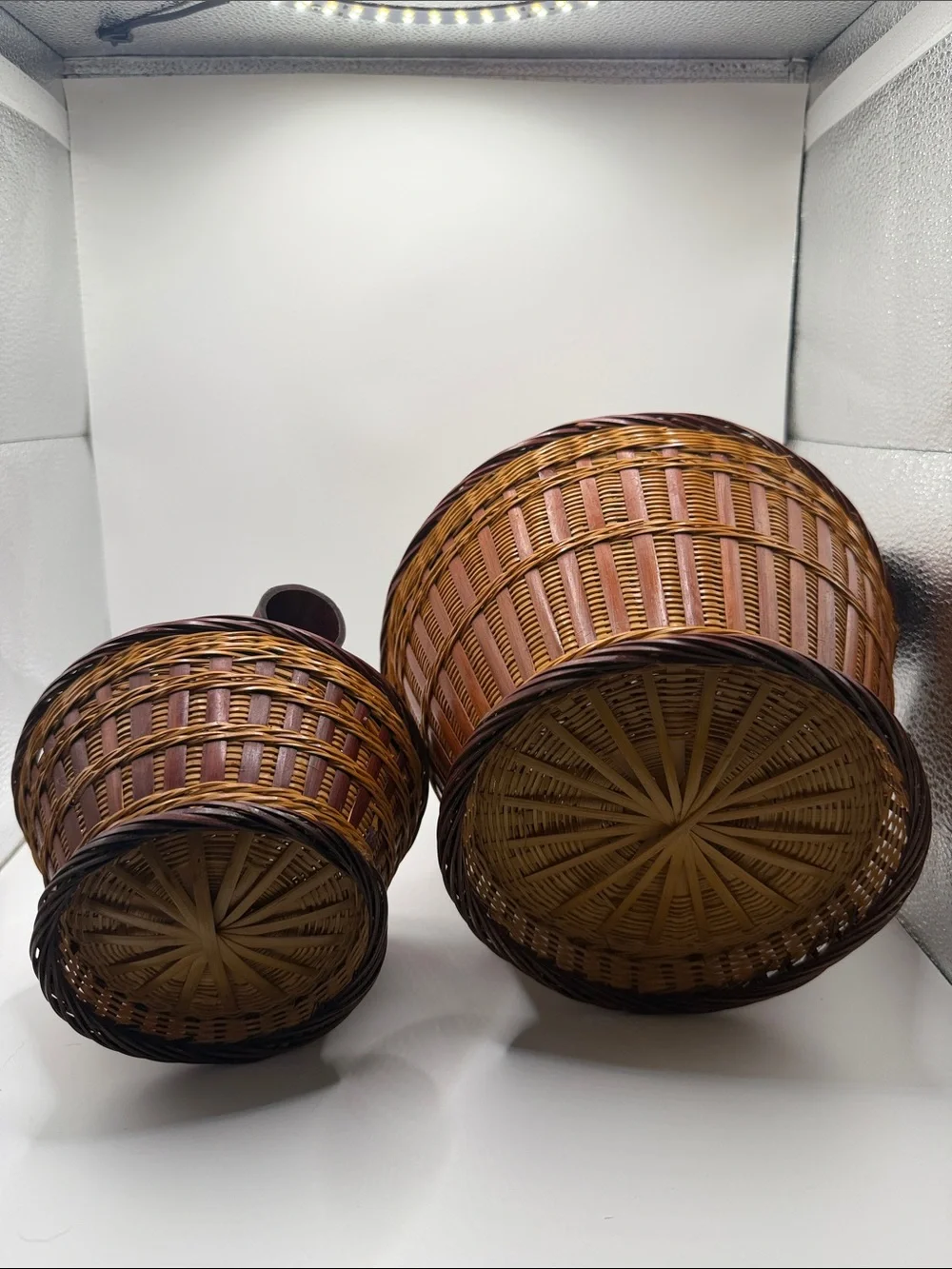 Vintage Wicker Chicken Hen Basket Set of 2 Farmhouse Country Cottage Storage Dec
